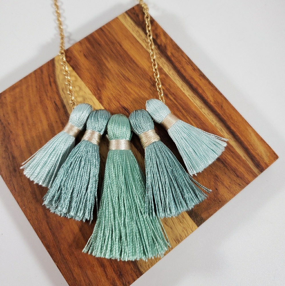 Miss Ivy Pearl Tassel Necklace